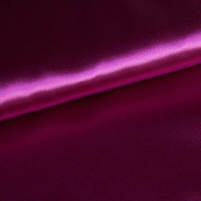 Tissu satin violet clair
