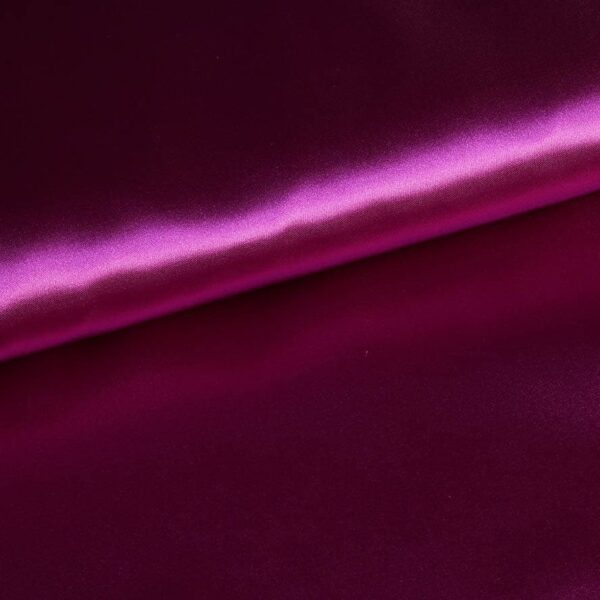 Tissu satin violet clair