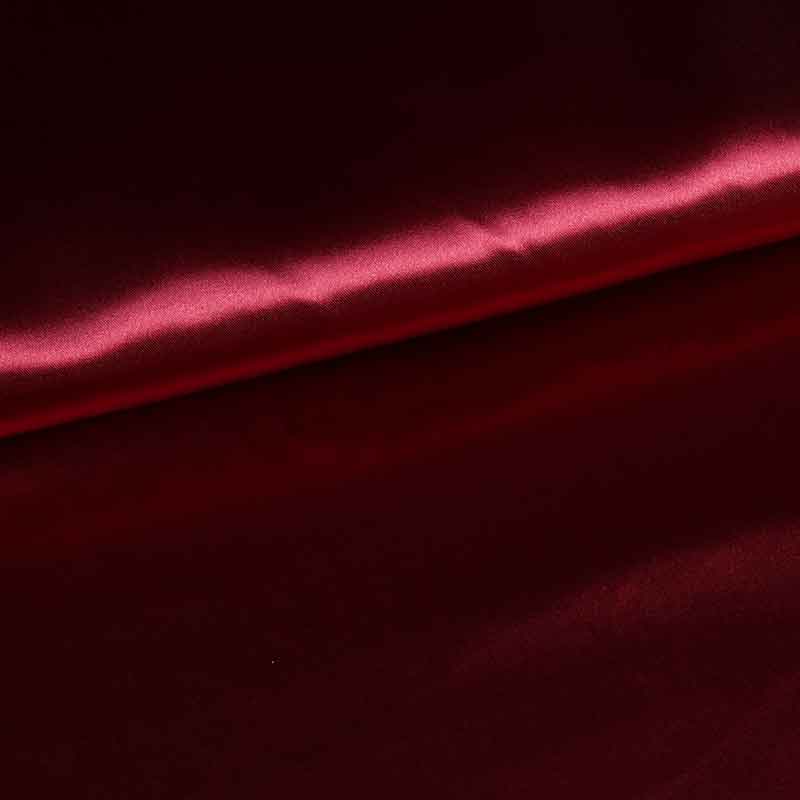 Tissu satin bordeaux