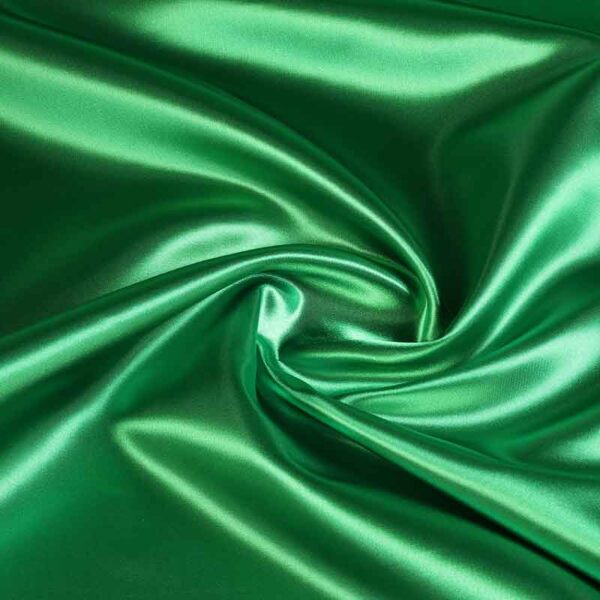 Tissu satin vert