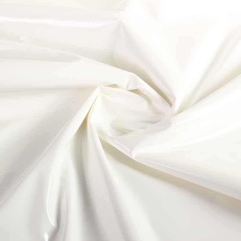 Tissu laqué blanc