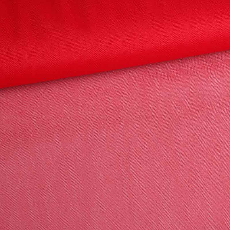 Tulle de mariée rouge