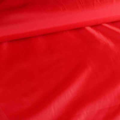 Tissu de doublure rouge