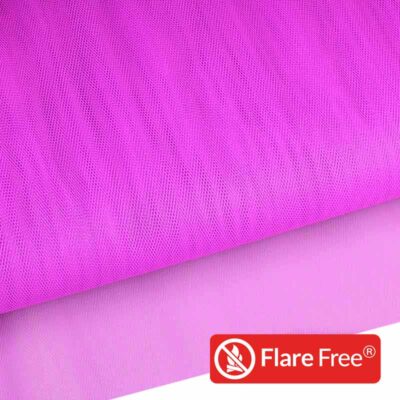 Tulle ignifuge violet fluorescent