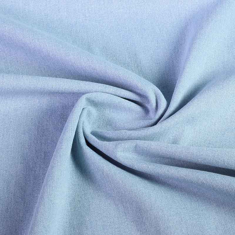 Tissu denim bleu clair lavé