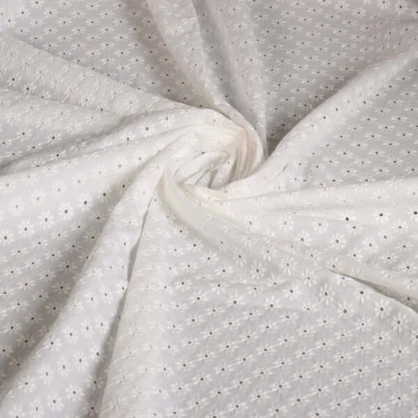 Tissu broderie off white/ecru