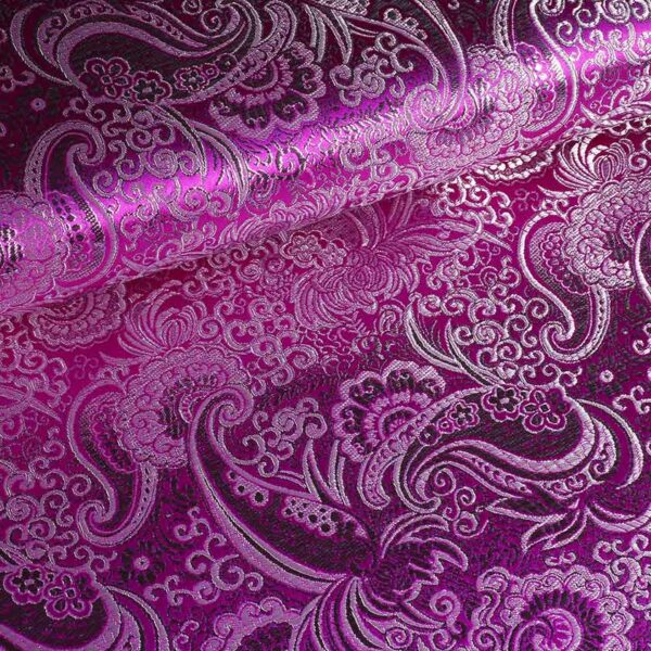 Tissu jacquard paisley pourpre avec argent