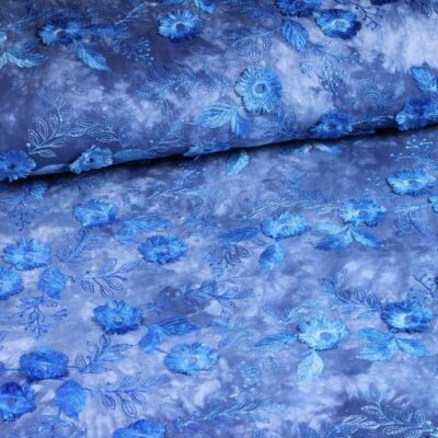 Tissu Poppy broderie tie dye bleu