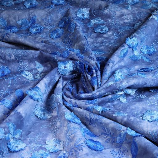 Tissu Poppy broderie tie dye bleu